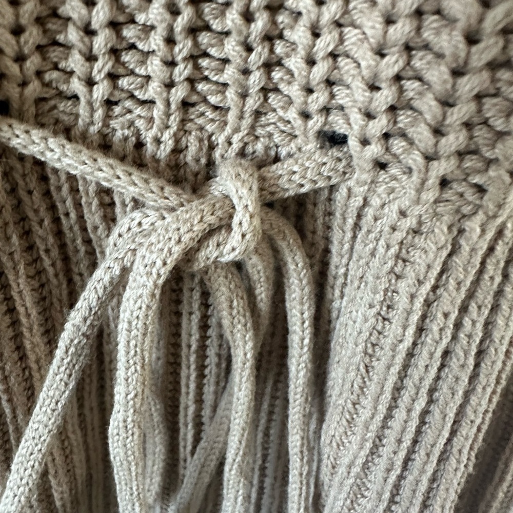Le Lis Beige Knit Sweater - Picture 3 of 9